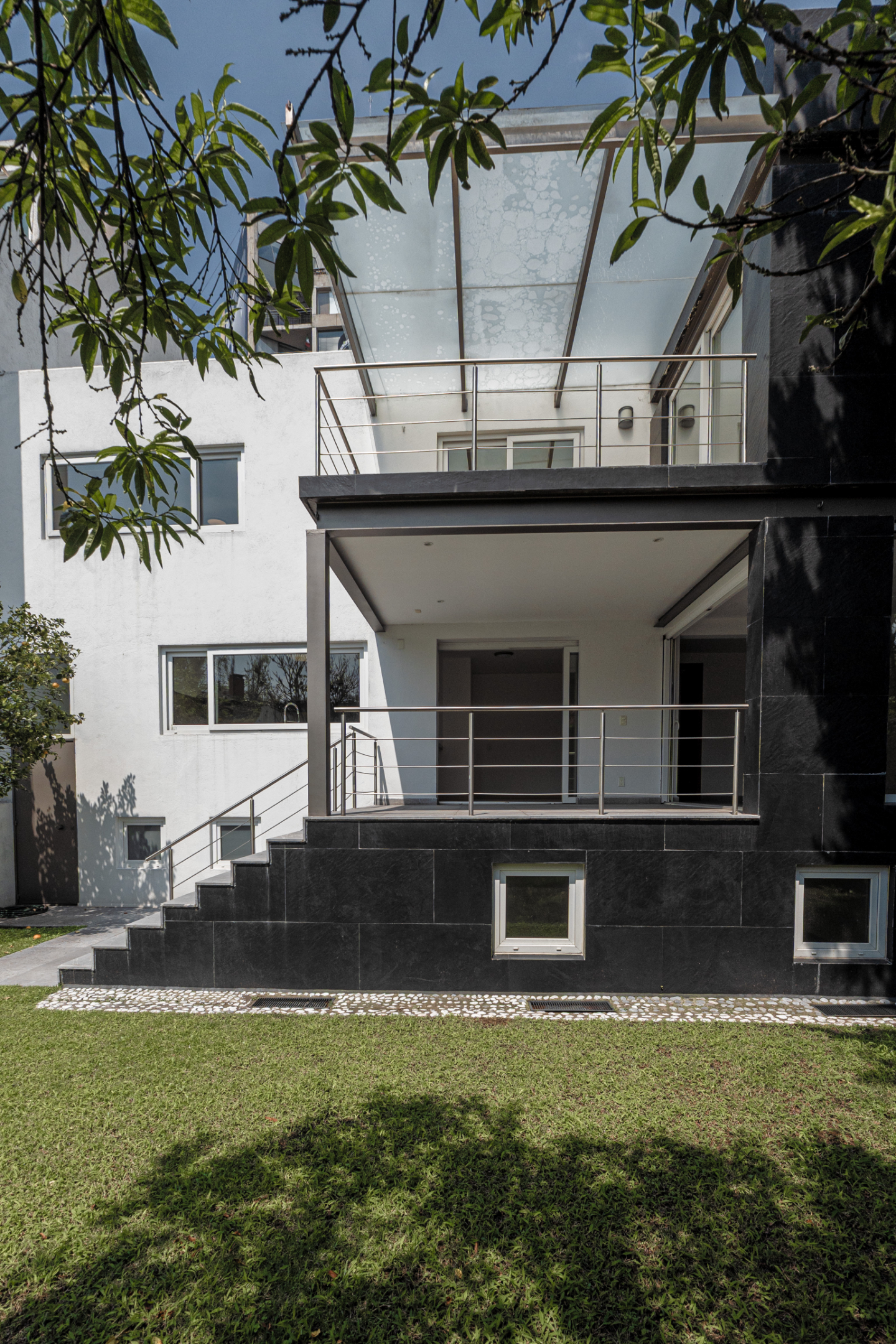 Fernando Alencastre I image 3