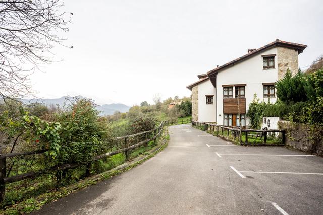 Imagen 3 de DOS VIVIENDAS - CON NEGOCIO DE CASA RURAL Y TERRENO DE 4.500m2