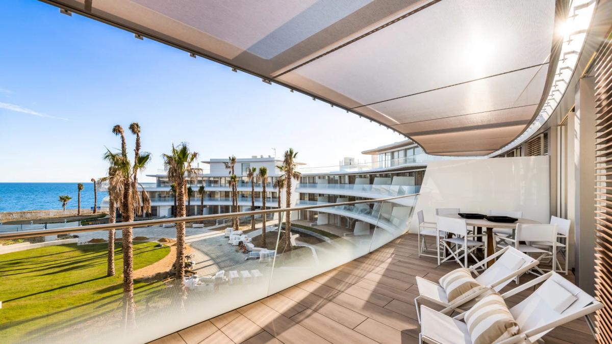 Imagen 1 de Propiedad de lujo en primera línea de playa con 68 apartamentos y villas exclusivas