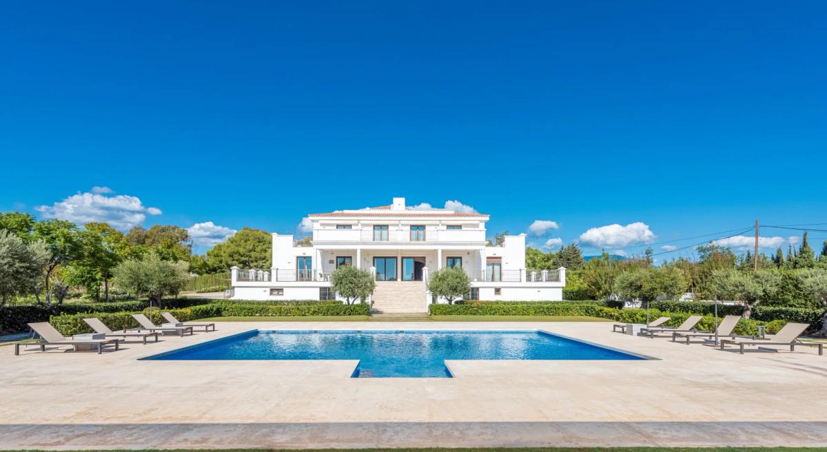 Imagen 1 de Modern Villa in Guadalmina Alta with Heated Pool and Spa