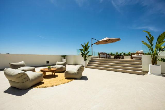 Imagen 4 de Luxurious Villas with Exclusive Golf Access at La Resina