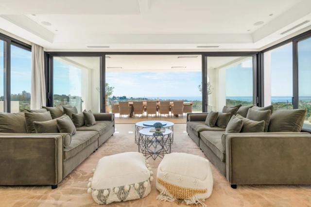 Imagen 3 de Villa contemporánea en El Paraíso: Vistas panorámicas al mar y al golf