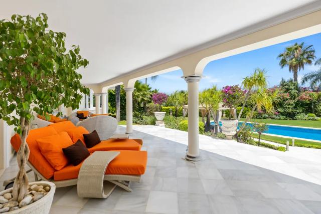 Imagen 3 de Luxury villa in La Cerquilla, Nueva Andalucia, Marbella with views of La Concha.