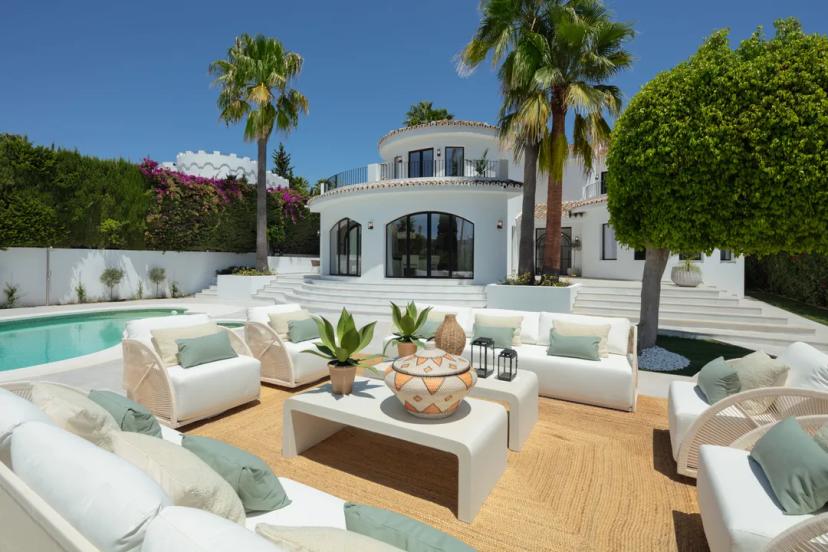 Dome Villa with Terraces and Pool in Marbella image 0