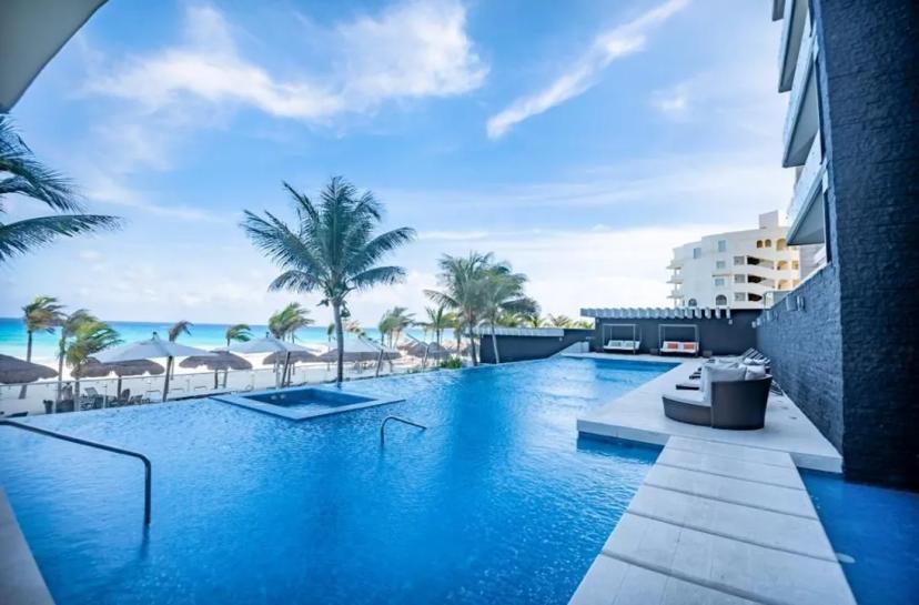Penthouse 4 Bedrooms Beachfront Cancun Zona Hotelera image 1