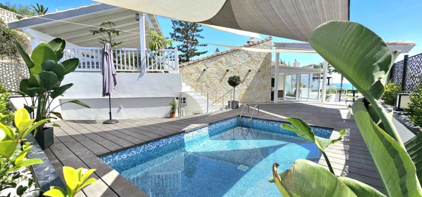 Renovated beachfront villa with private pool image 0