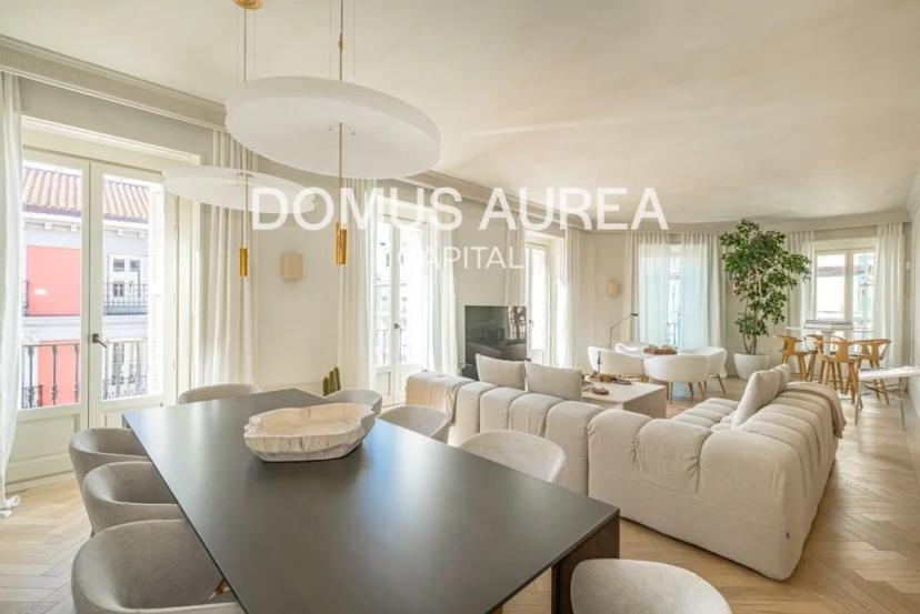 Luxury home with 7 balconies and views of Retiro Park image 0