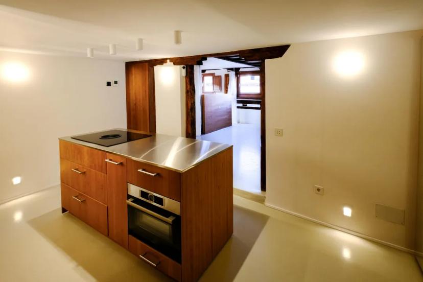 Exclusive apartment in the historic heart of Madrid. A renovated gem with luxury and style image 1