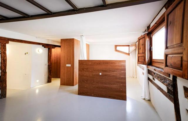 Imagen 5 de Exclusivo apartamento en el corazón histórico de Madrid. Una joya renovada con lujo y estilo
