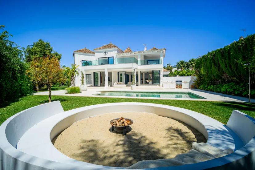 Luxury villa in Nueva Andalucía image 0