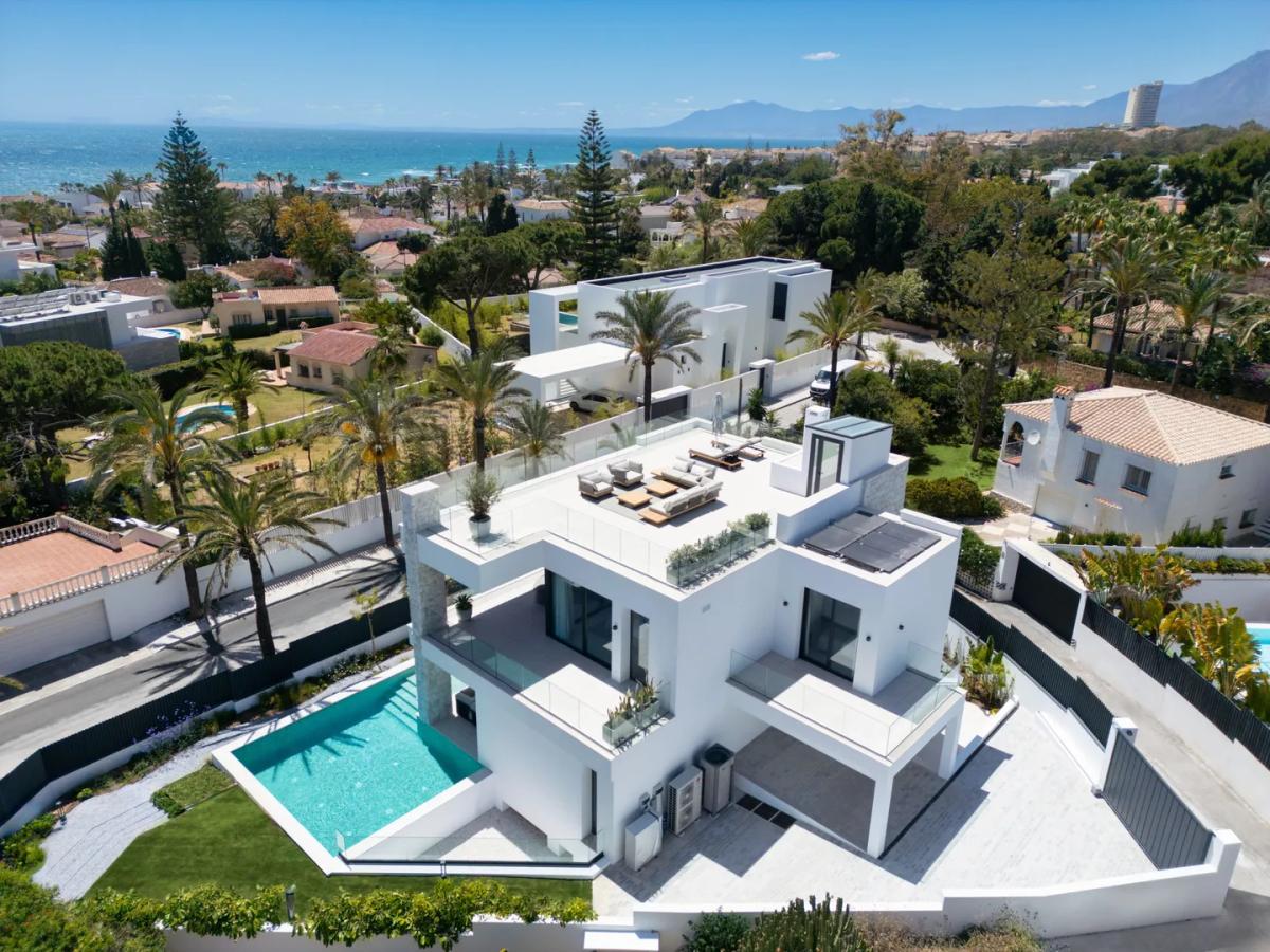 Imagen 1 de Luxury Villa in East Marbella