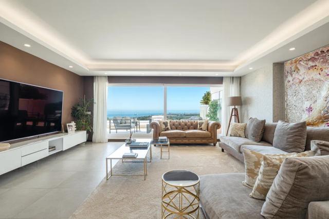 Imagen 2 de Triplex Penthouse with Sea Views and Private Pool in Terrazas de Las Lomas