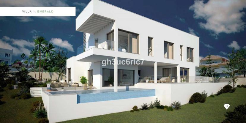 Luxury villa with sea and golf views in East Marbella