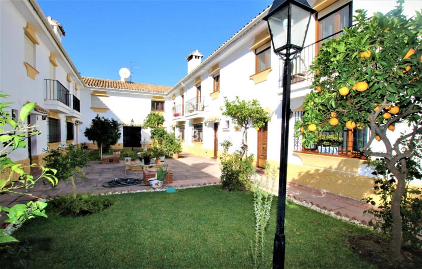 Townhouse with character in Fuengirola, 100 meters from the beach.