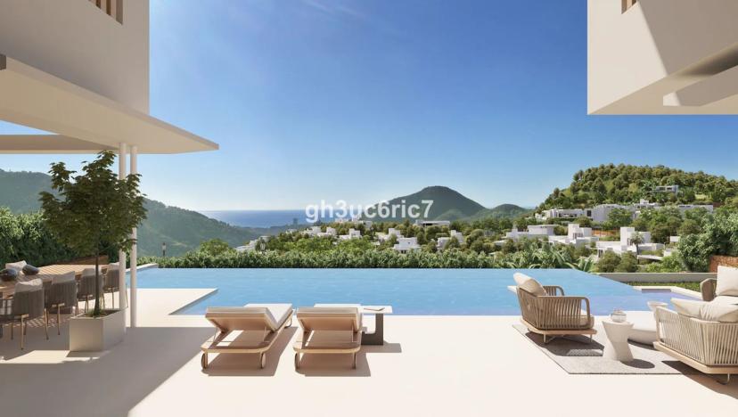 Luxury villas with views of the sea and mountains in Marbella