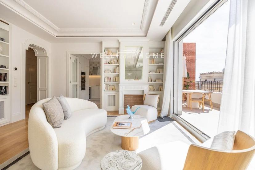 Luxury penthouse in Justicia neighborhood, Madrid Renovated and furnished