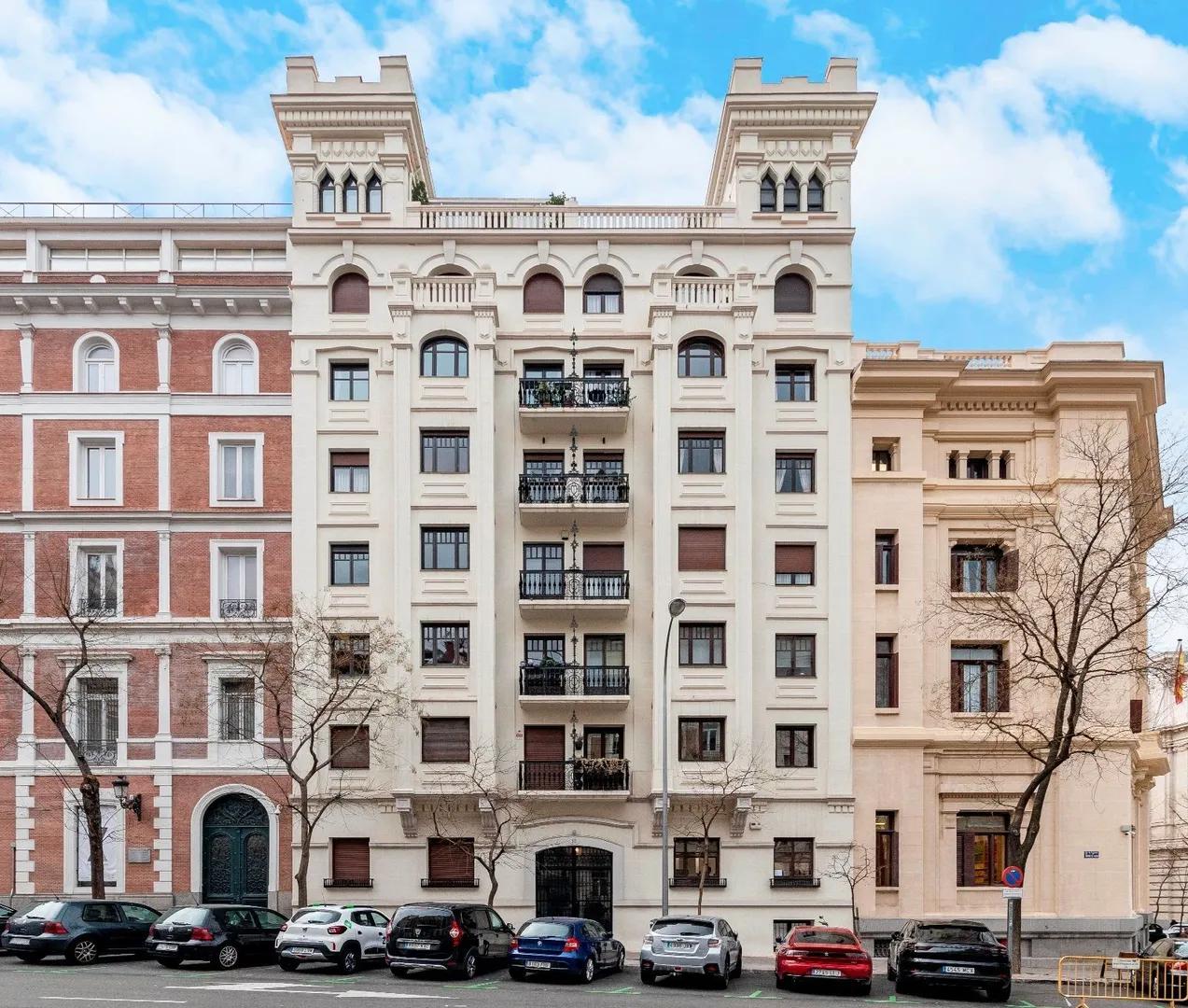 Exclusiva vivienda de lujo en Los Jerónimos, Madrid