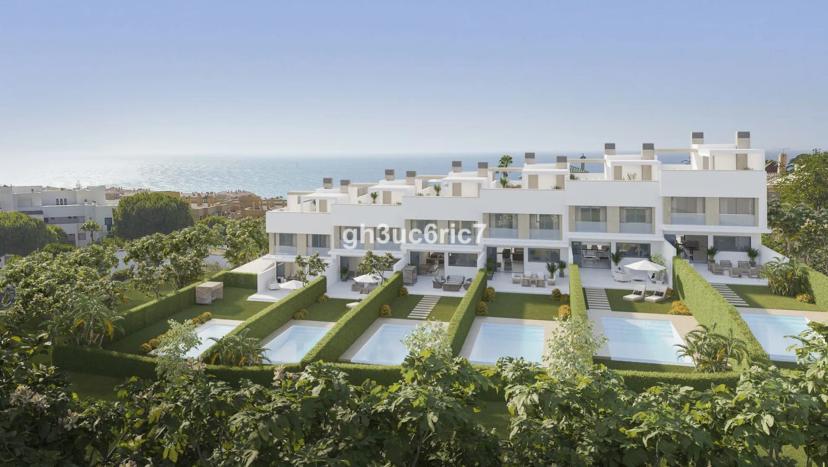 Promoción de 6 casas adosadas de lujo en La Cala de Mijas con vistas al mar, jardín privado, piscina y solarium con jacuzzi